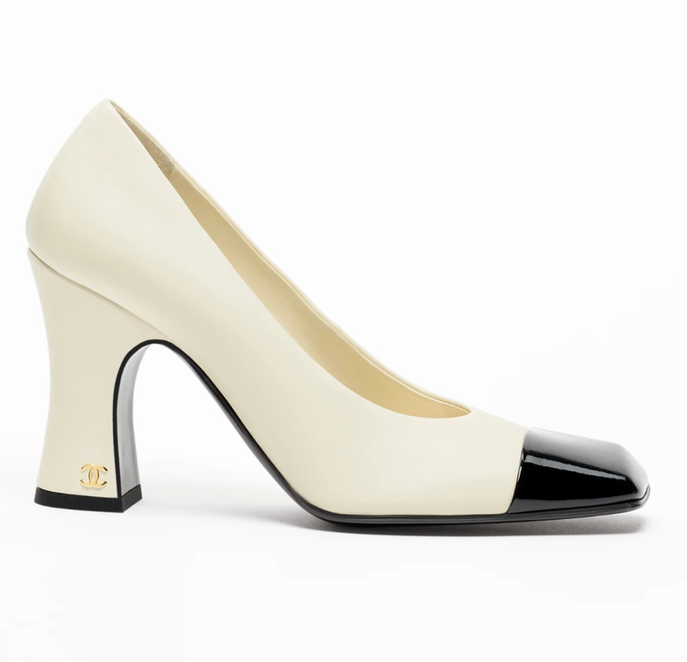 Chanel 26S Blazy Ivory Black Square Toe CC Gold Logo Block Heel Classic Pump 41